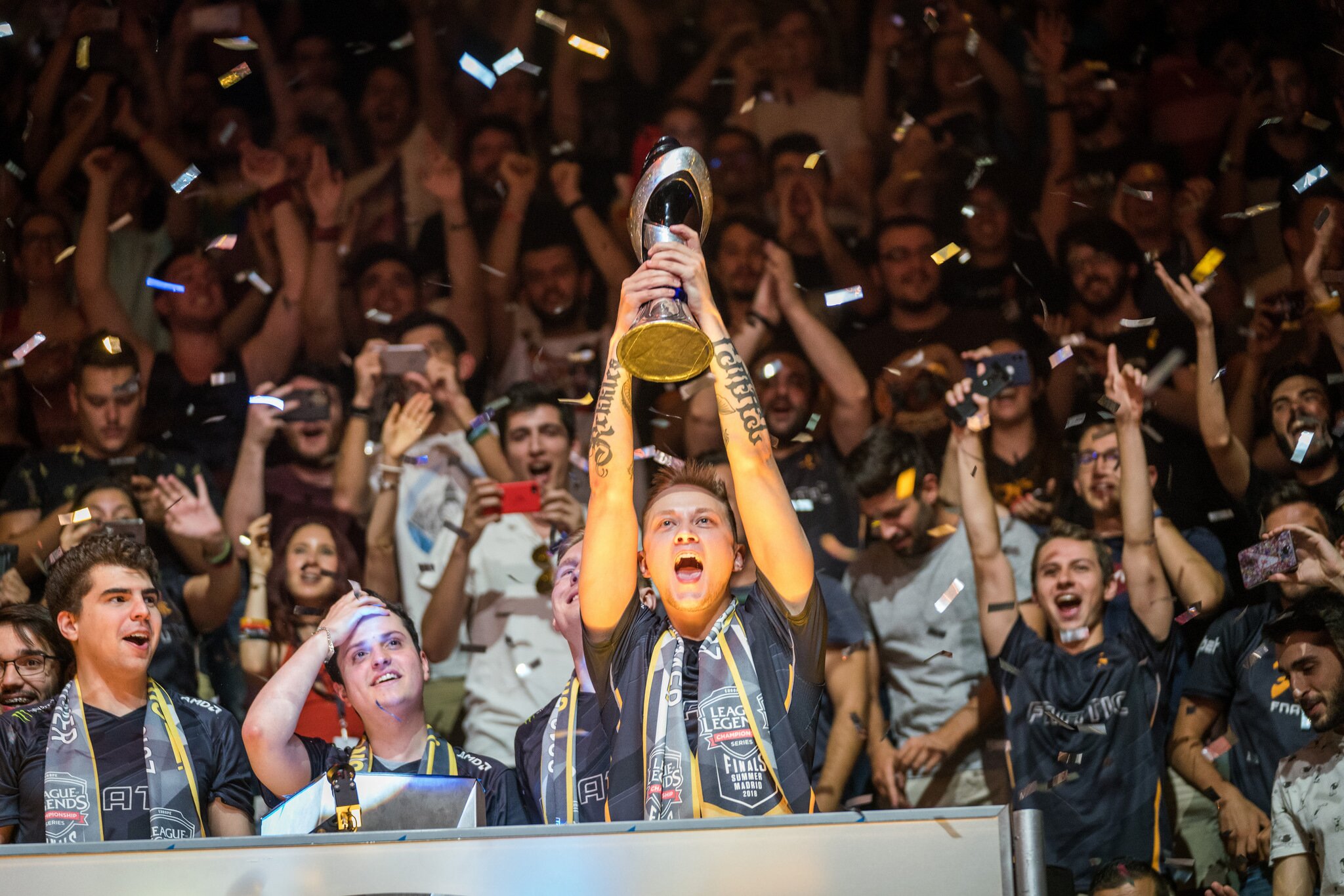 Fnatic celebrates after winning the EU LCS Summer Split, defeating Schalke 04 3-1 (Photo courtesy of Riot Games)