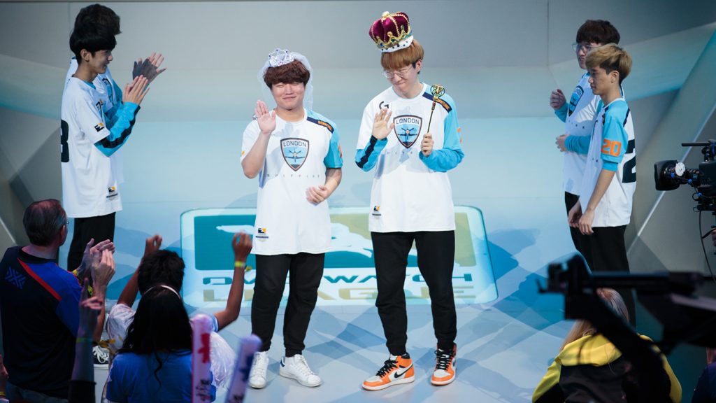 London Spitfire celebrate with a royal precession. 