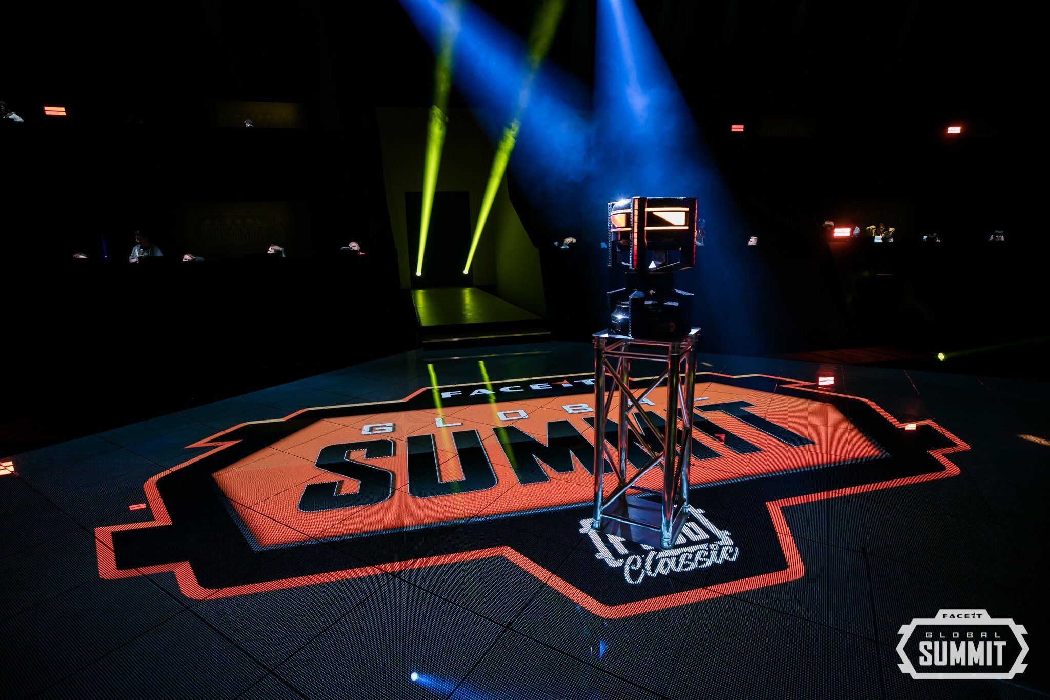 The stage is set at the FACEIT Global Summit: PUBG Classic. (Photo courtesy of @FACEITPUBG / Twitter)