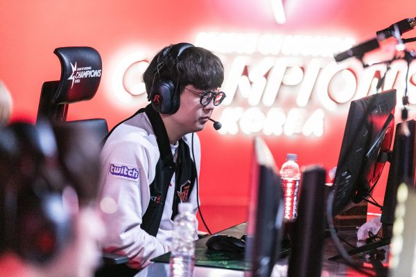 SKT have lost five series in a role after their opening 2-1 victory over Jin Air Green Wings in Week 1. Image via Riot Korea.