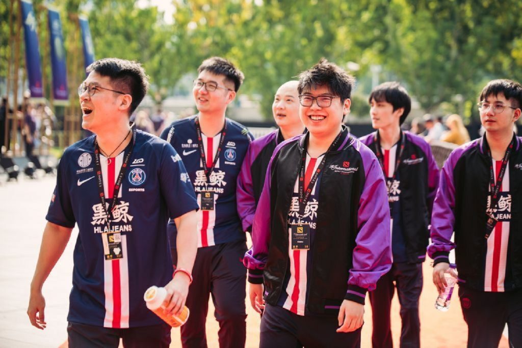 PSG.LGD and Vici Gaming advance in the upper bracket, while Virtus.pro and TNC Predator head to the lower on the TI9 main stage. (Image via Valve)