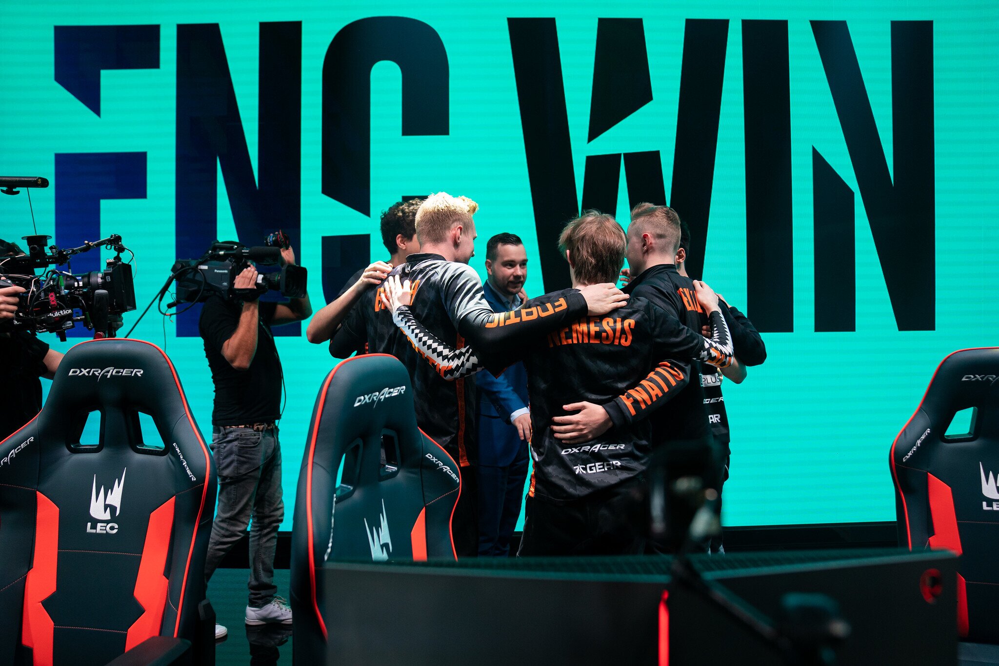 Can Fnatic win it all this year after a crushing defeat in the Worlds Finals last year? (Image via Riot Games)