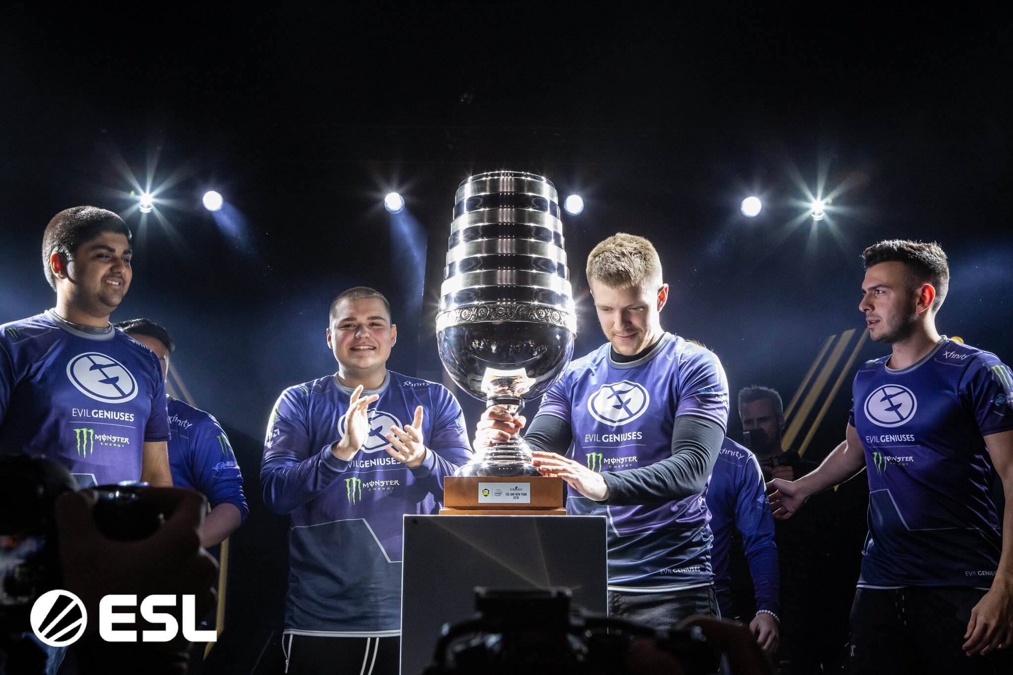 In the first event with their new org, Evil Geniuses claimed the ESL One New York Trophy (Photo via @CarltonBeener/Twitter)
