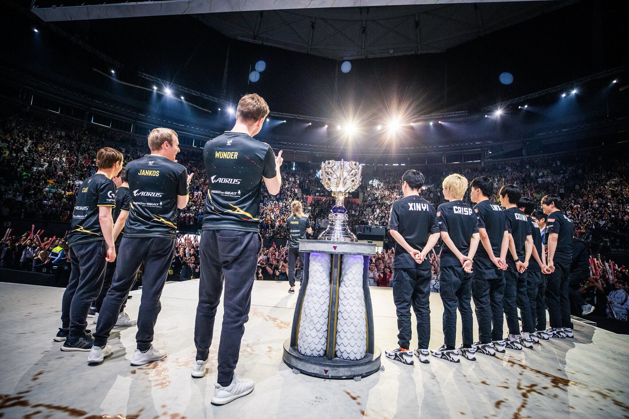 G2 and FunPlus Phoenix face off in one of the most interesting Worlds finals we have ever seen (Photo via Michal Konkol/Riot Games)