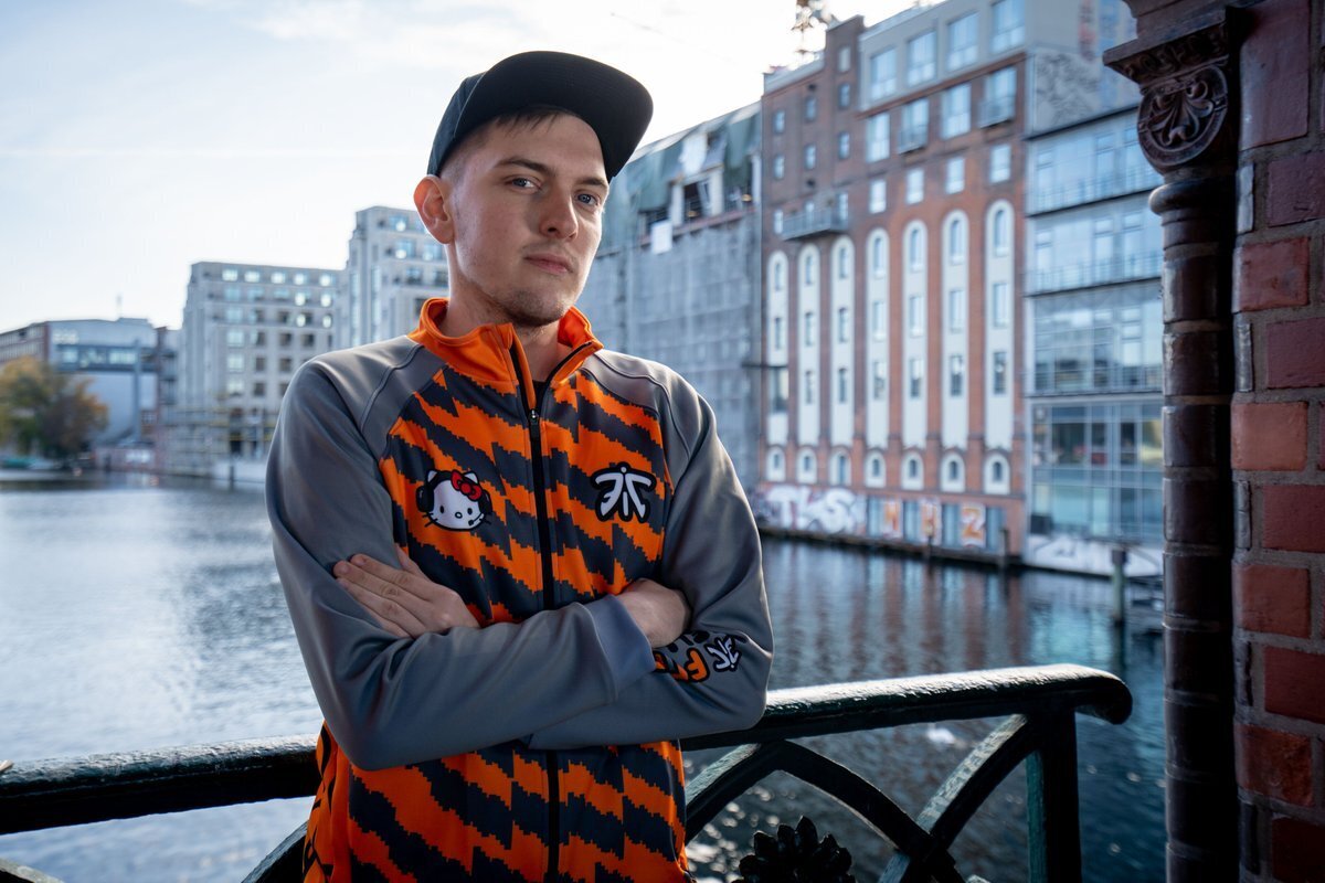 If Selfmade doesn’t let Fnatic's prestige get to him and he adapts to the new jungle meta, he could be one of the best players in the LEC Spring Split (Photo via Fnatic)