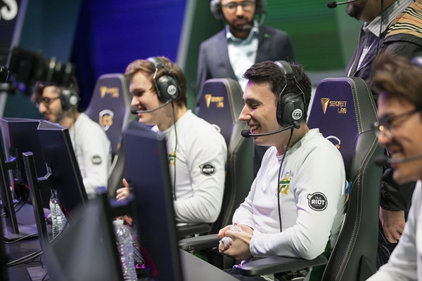 FlyQuest LCS