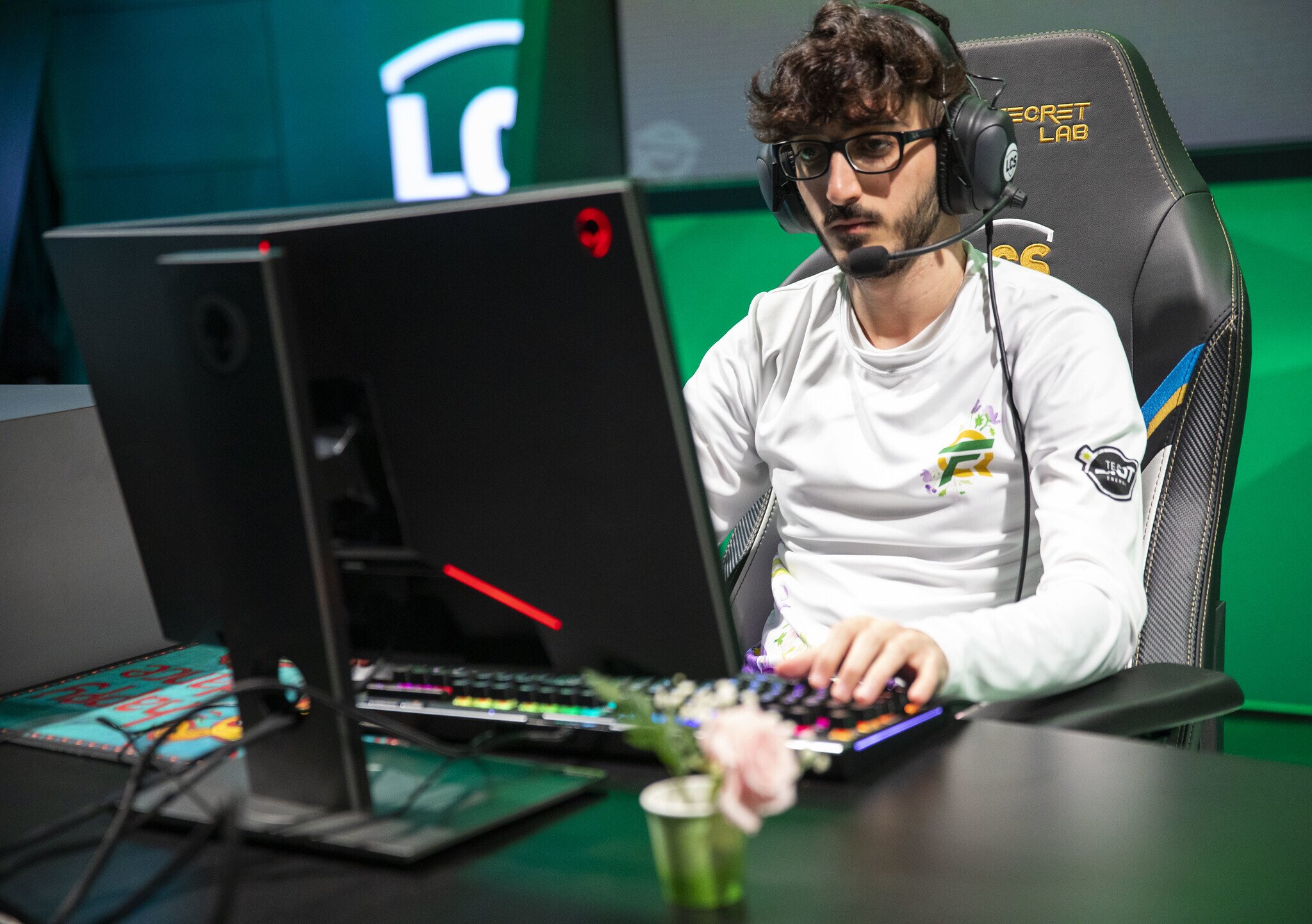 V1per is heading to Dignitas after spending a year and a half with FlyQuest. (Photo via Colin Young-Wolff