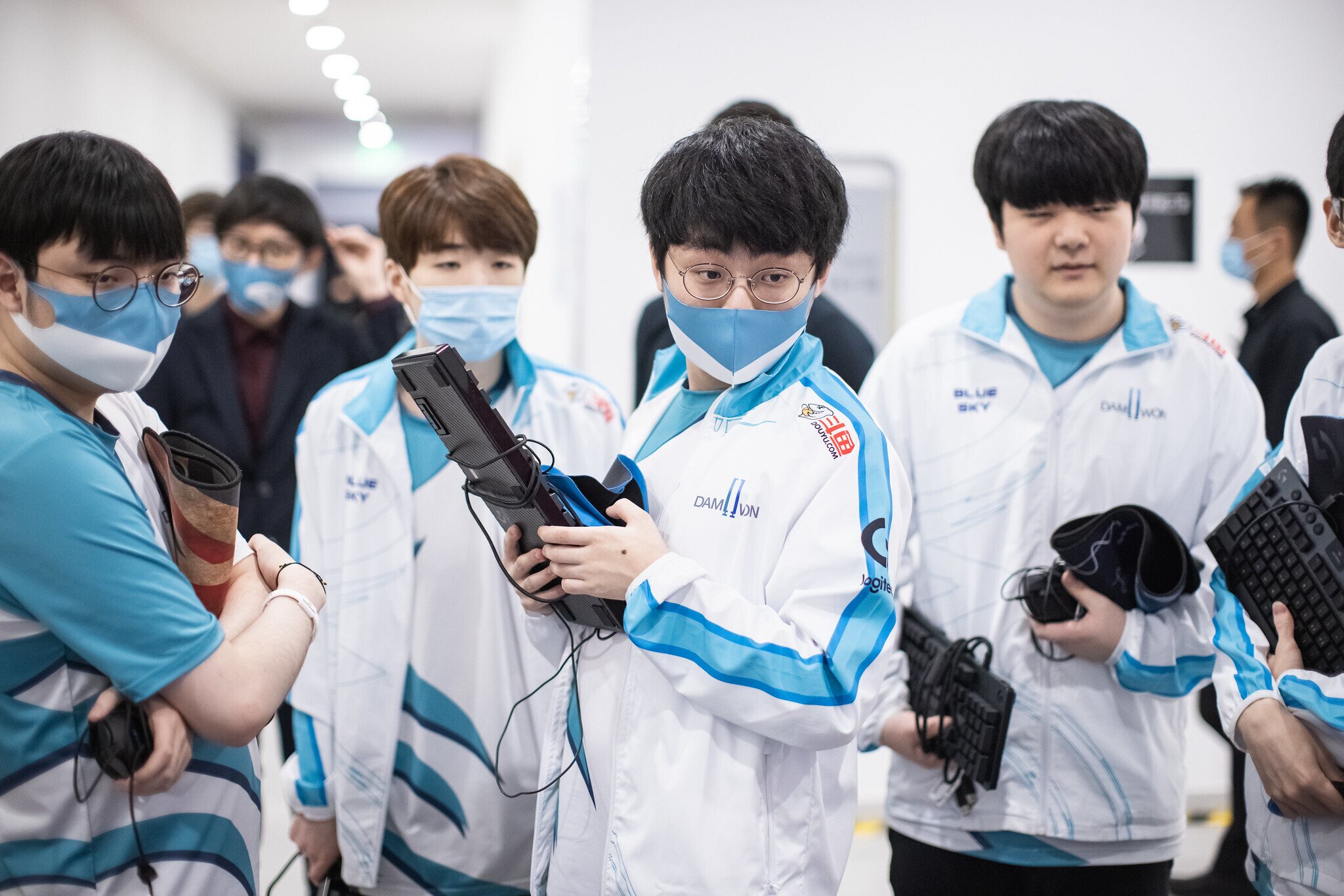 DAMWON Gaming quickly secured first in Group B and are onto the quarterfinals. (Photo via Riot Games)