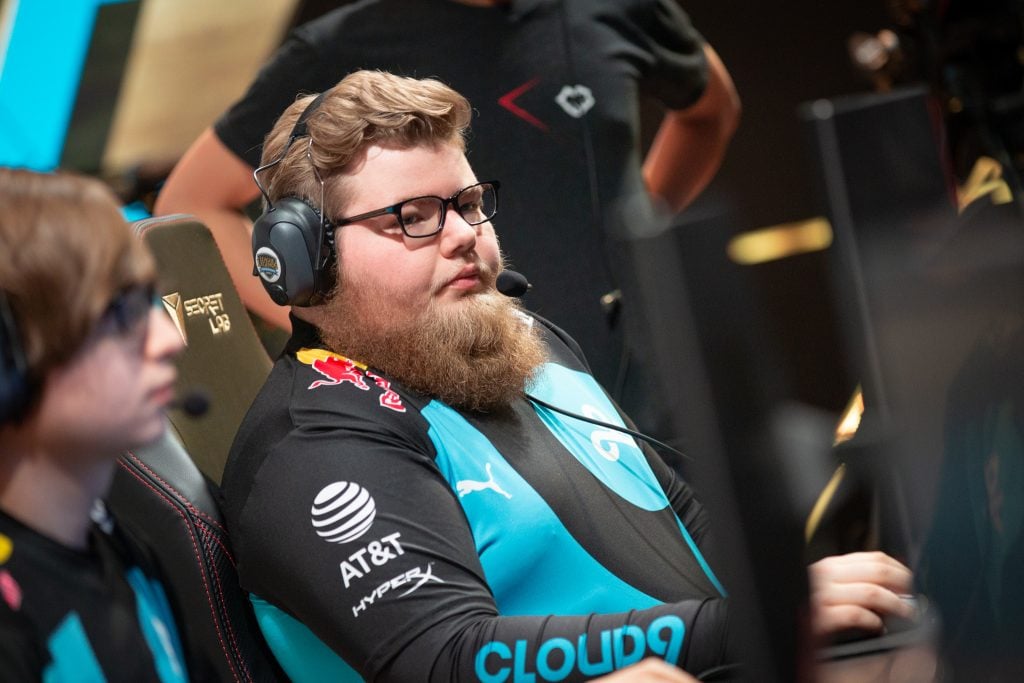Cloud9 found themselves losing to Team Liquid in the LCS