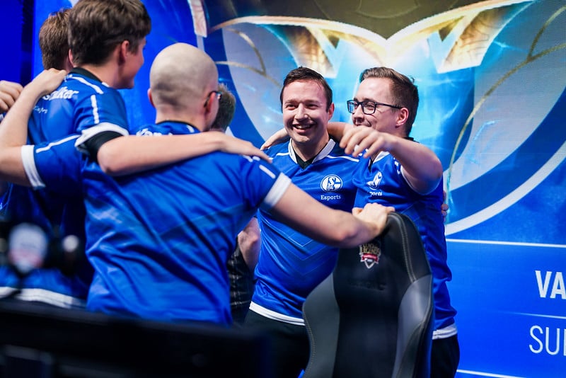 After failing to get over the hump with Unicorns of Love, Vizicsacsi joined Schalke 04 (Photo via Riot Games)