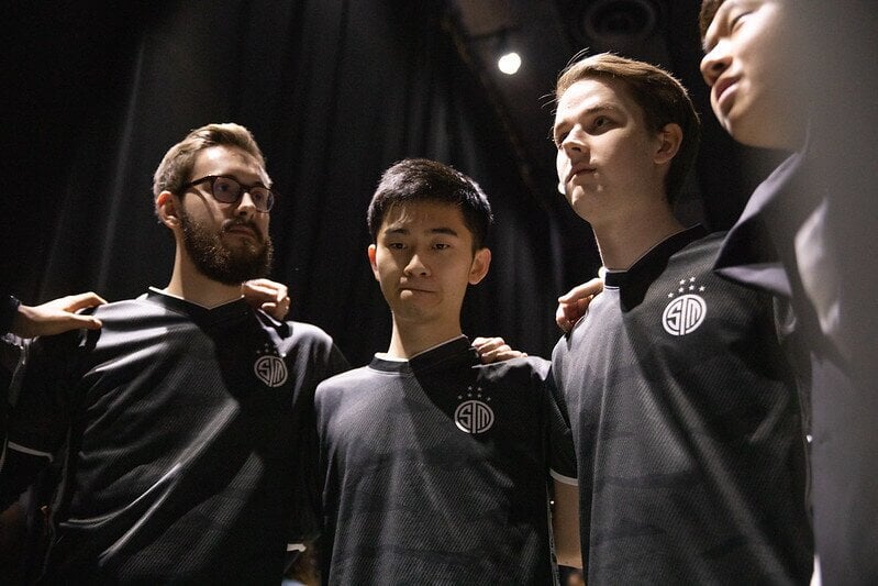 LCS Playoffs: TSM Survive 100T