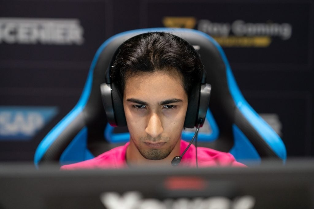 Quincy Crew Continues Dominance of Summit 13 Groups