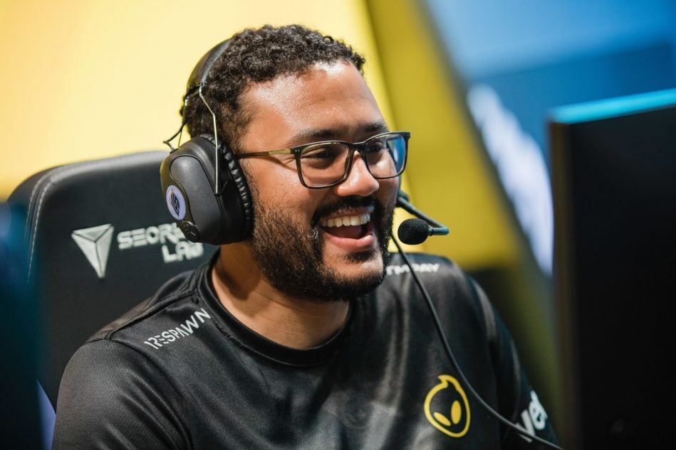 Aphromoo on Roster Swaps, Getting Back on Stage