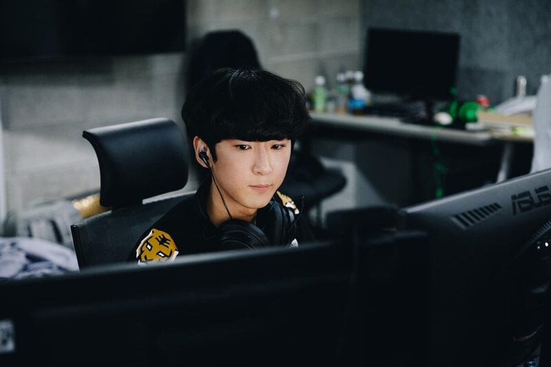 Kickoff Clash Profit