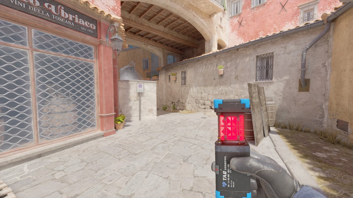 CS2 Prop Hunt Wallhack Grenade