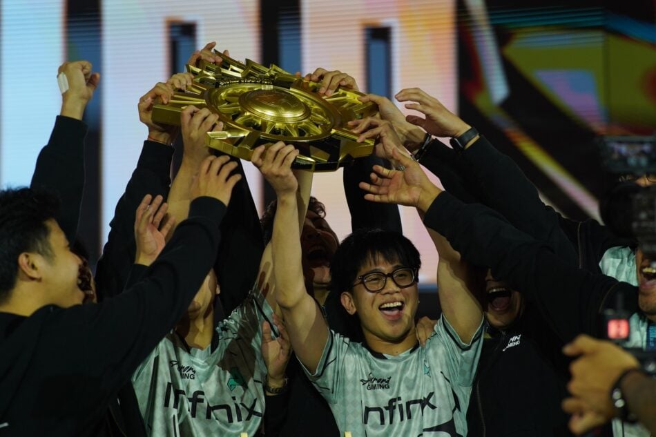 Aurora Gaming PH M7 Champion Skin and FMVP Skin Choices