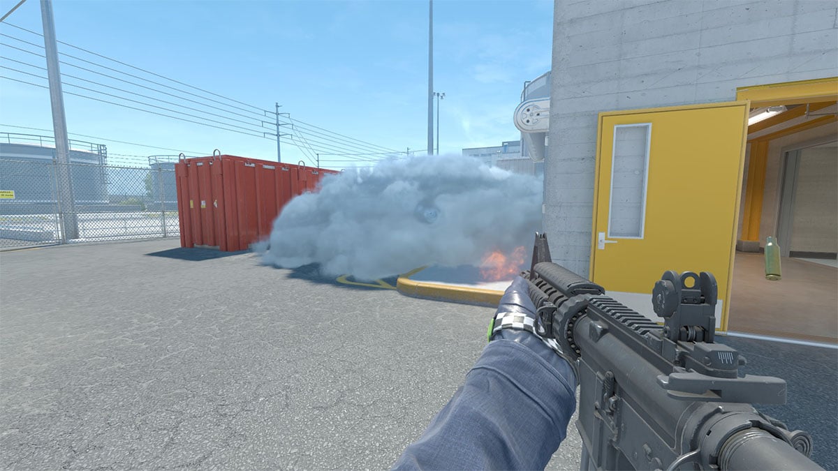 CS2 Smoke Spam